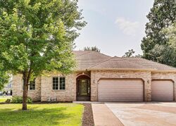  Golden Oaks Cir