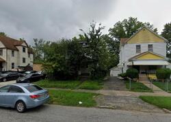  W Dewey Ave