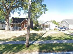  E 36th St