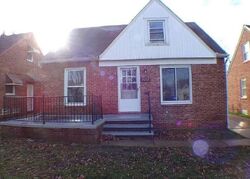  Mapleboro Ave