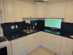  Hillcrest Ln Apt 114
