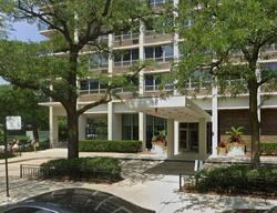  W Schiller St Apt 200