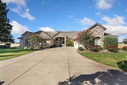  N Manor Ln