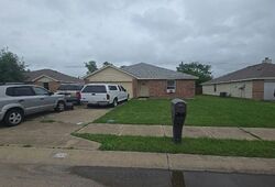  Meadowcrest Dr