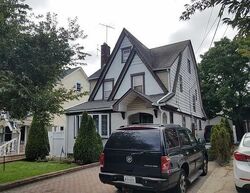  194th St