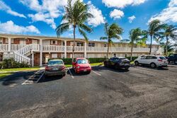  Pine Dr Apt 20
