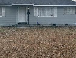  Woodside Dr