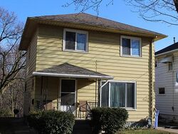  Cedar St Ne