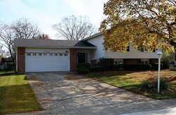  Brentwood Ln E