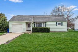  Maplewood Dr