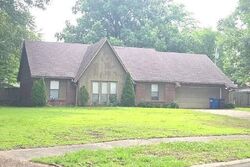  Oakdale Cv