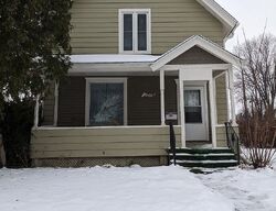  N Lakeshore Dr