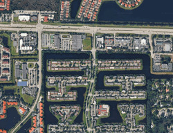  Golden Lakes Blvd