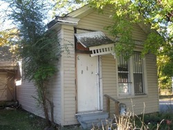 W Ormsby Ave