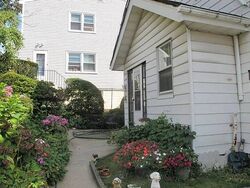 Roberts Ave