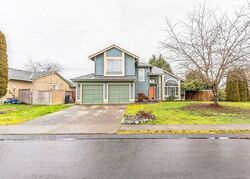  218th St E