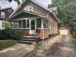  Foster Ave