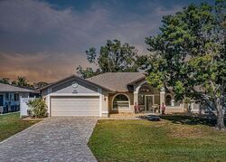  Country Oaks Dr