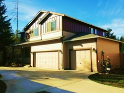  198th St E