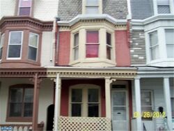  Locust St