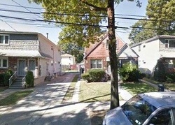  175th St