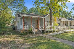  Live Oak Ave