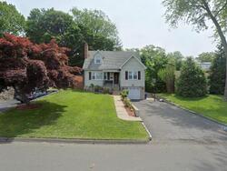  Valley Ter