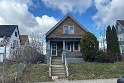  N 18th St