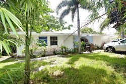  Coconut Ave N