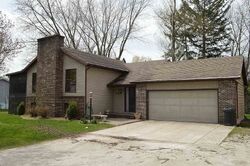  S Main St