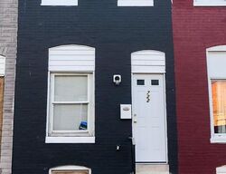  N Port St