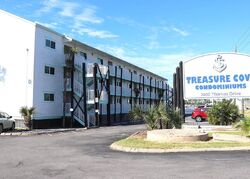  Thomas Dr Apt D102