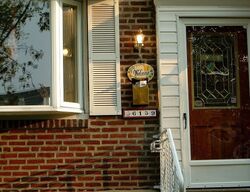  Charles St
