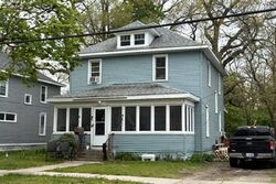  W Forest Ave
