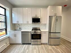  38th St Apt 1
