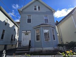  E 229th St