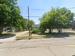  E Muskegon St