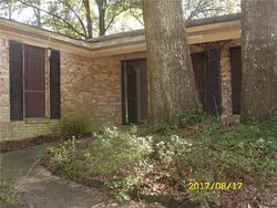  Deerwood Dr E