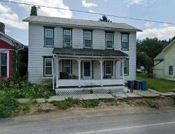  E Main St