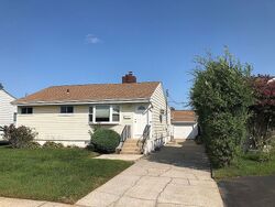  Hubbard Ave