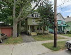  E 124th St