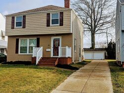 E 204th St