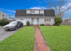  Arrow St