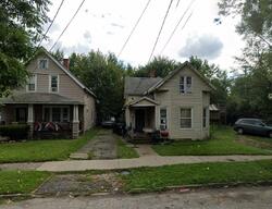  E 53rd St