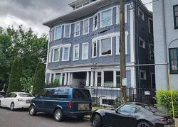  Nw Couch St Apt 1