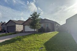  Albert Oak Dr