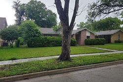 S Alexander Ave