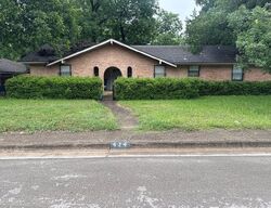  Lakewood Dr