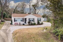  Parkside Dr