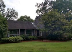  E Castlewood Dr